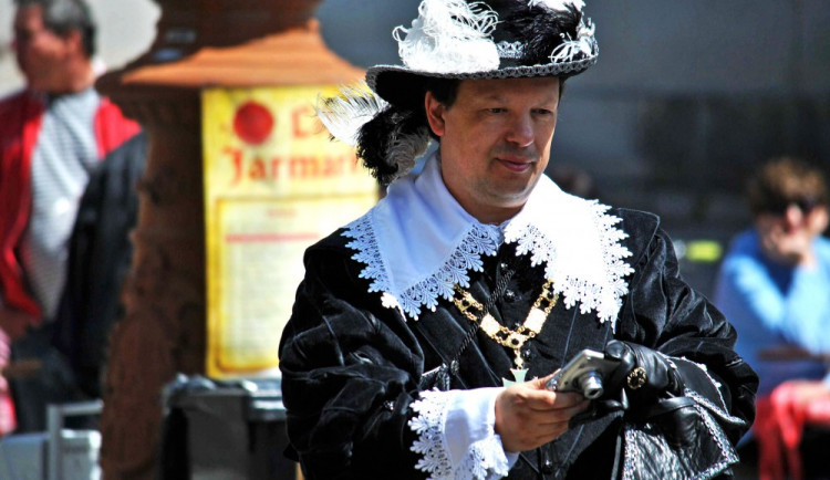 Jarmark před libereckou radnicí