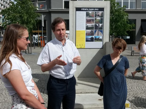 Příběh paneláku. Výstava v ulicích Liberce