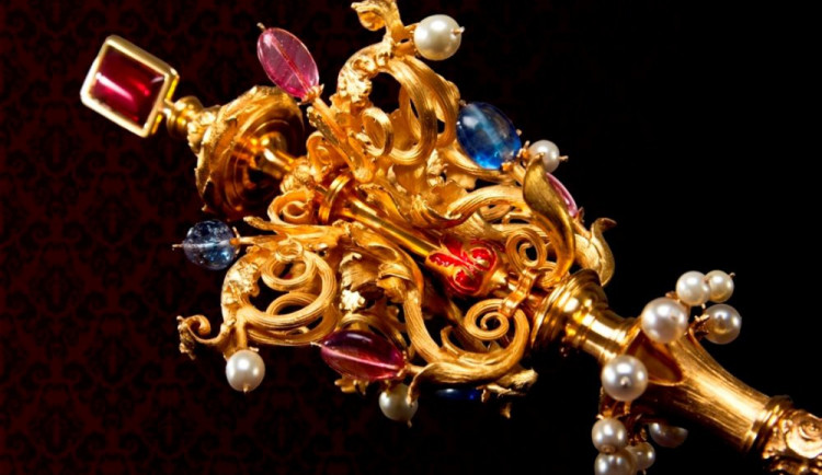 České korunovační klenoty na zámku Hrubá Skála