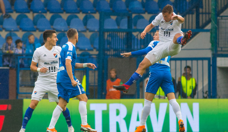 Slovan remizoval s Baníkem