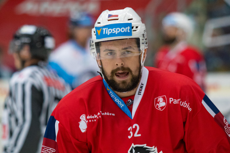 Zápas Bílých Tygrů proti HC Dynamo Pardubice