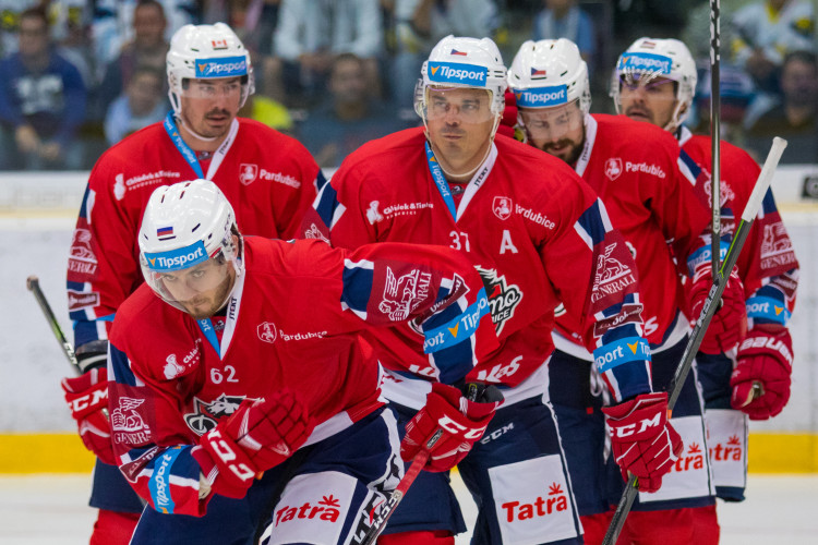 Zápas Bílých Tygrů proti HC Dynamo Pardubice
