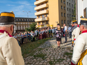 Slavnostní odhalení desky u kostela sv. Anny
