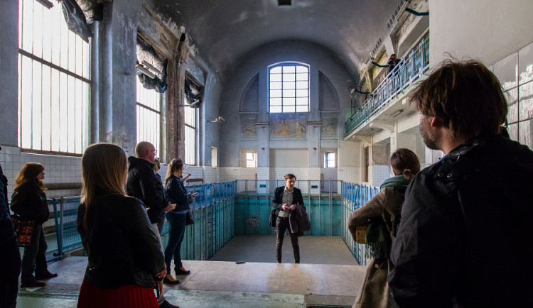 Nahlédněte do Jablečných lázní