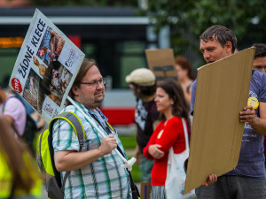 Pochodu za práva zvířat se zúčastnily stovky lidí