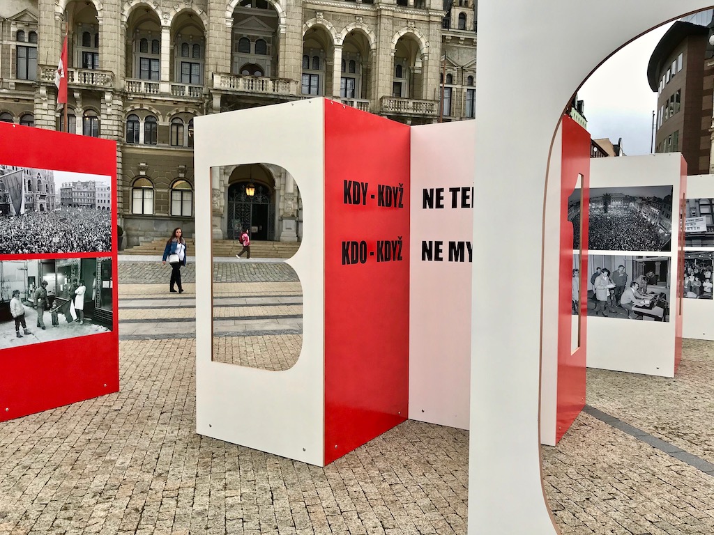 Výstava k třiceti letům od revoluce