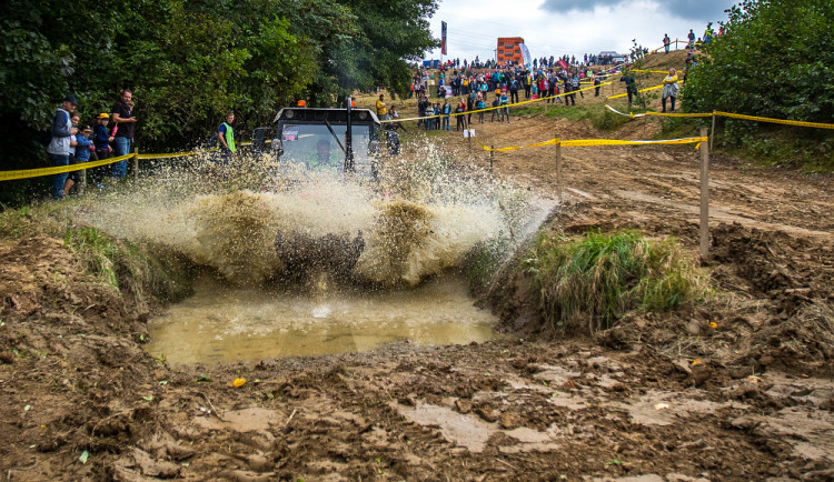Závody traktorů v Bozkově