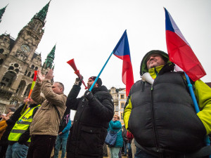 Demonstrace proti pandemickému zákonu v Liberci
