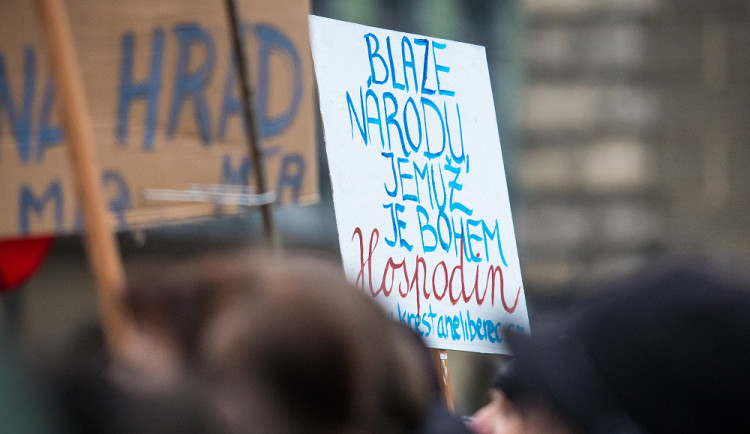 Demonstrace proti pandemickému zákonu v Liberci