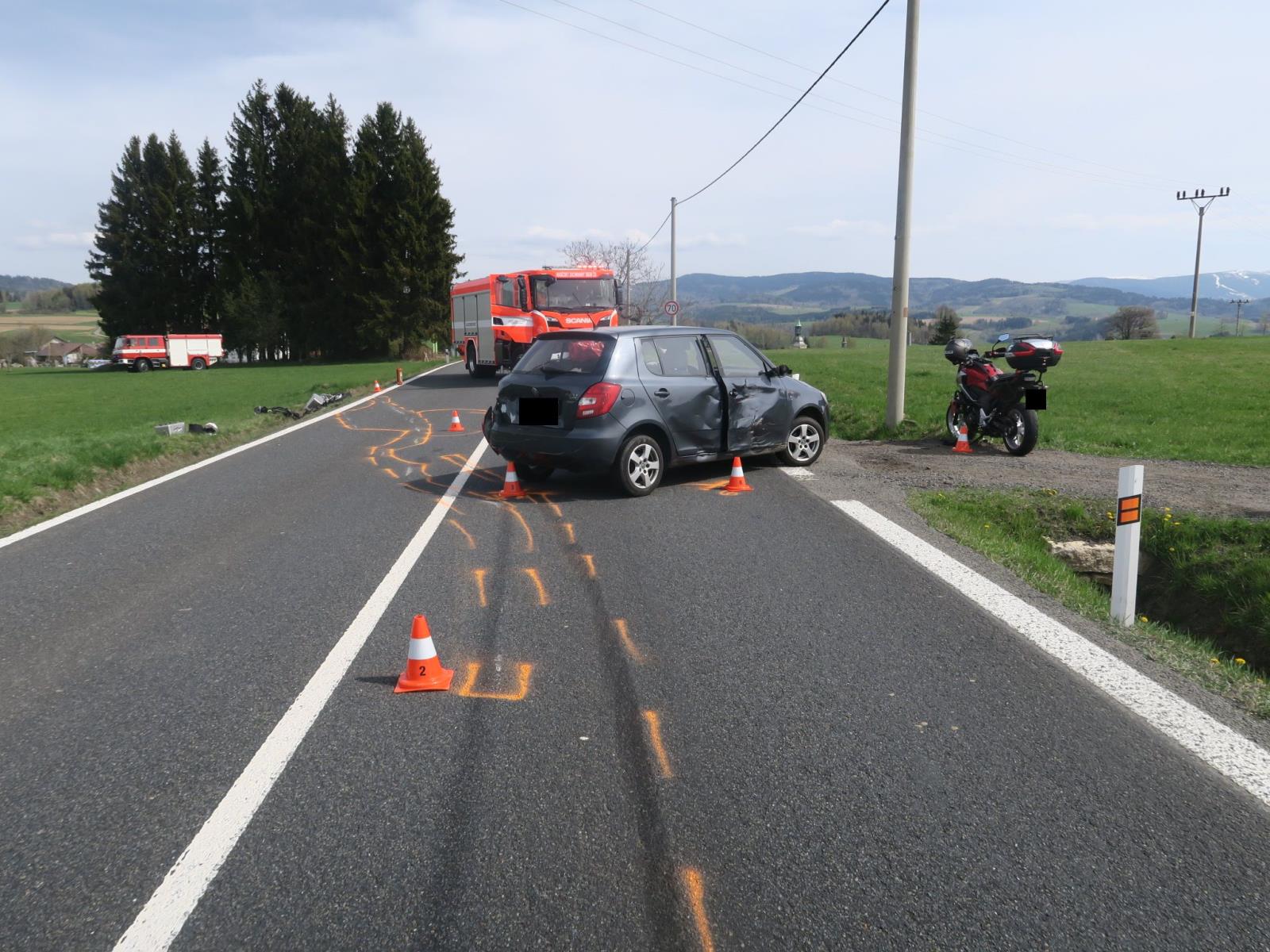 Nehoda motorek u Loužnice