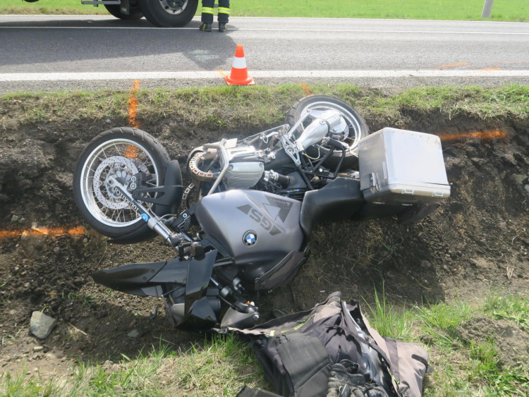 Nehoda motorek u Loužnice