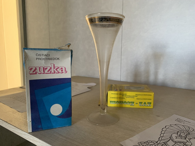 Čistící prostředek Zuzka. 