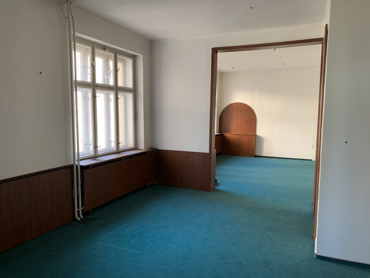 Jedna z luxusnějších kanceláří.