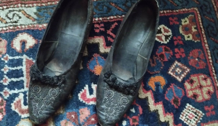 Nově vytvořený prvorepublikový interiér na zámku Frýdlant