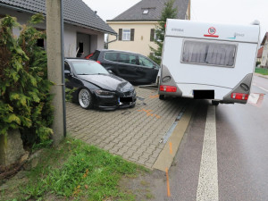 Autu se za jízdy odpojil přívěs