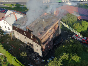 Požár rekonstruovaného penzionu v Tanvaldě