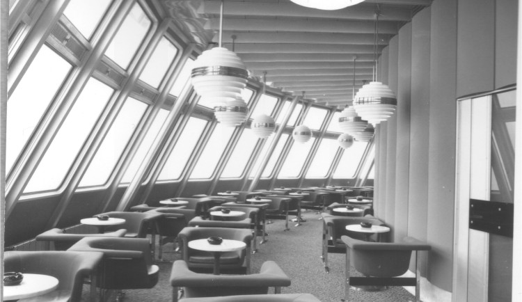 Hotel a vysílač Ještěd slaví 50 let od otevření