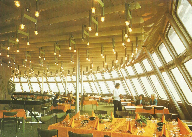 Hotel a vysílač Ještěd slaví 50 let od otevření