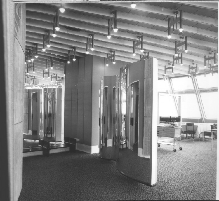 Hotel a vysílač Ještěd slaví 50 let od otevření