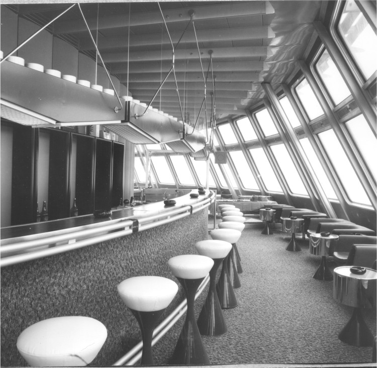 Hotel a vysílač Ještěd slaví 50 let od otevření