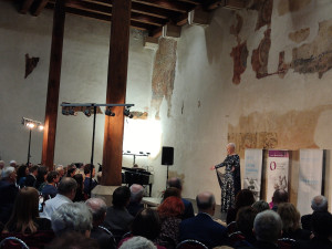 Netradiční přehlídka historických kostýmů připomněla závažnost rakoviny. Modely se stali sami pacienti