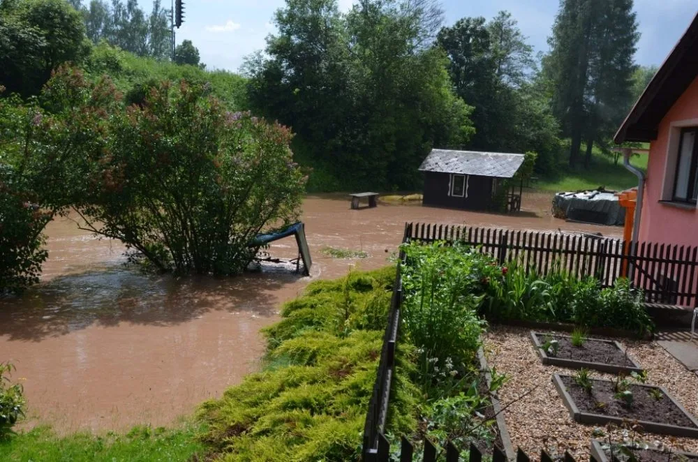 Přívalový déšť o víkendu zasáhl Liberecký kraj. Foto: HZSLK