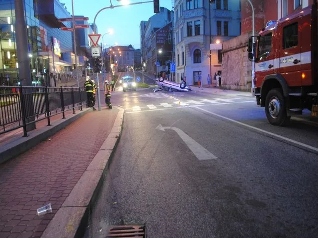 Nehoda Citroenu. Foto: Policie ČR