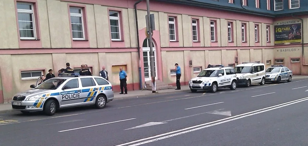 Policisté řeší incident na Košické ulici