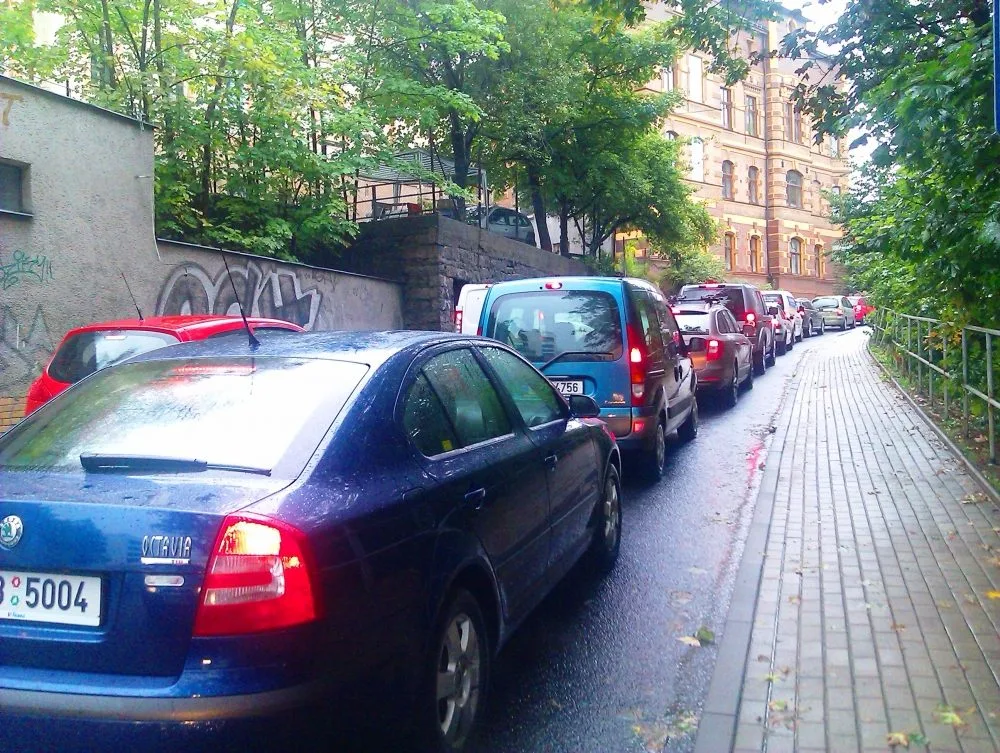 Nehoda zablokovala přilehlé ulice