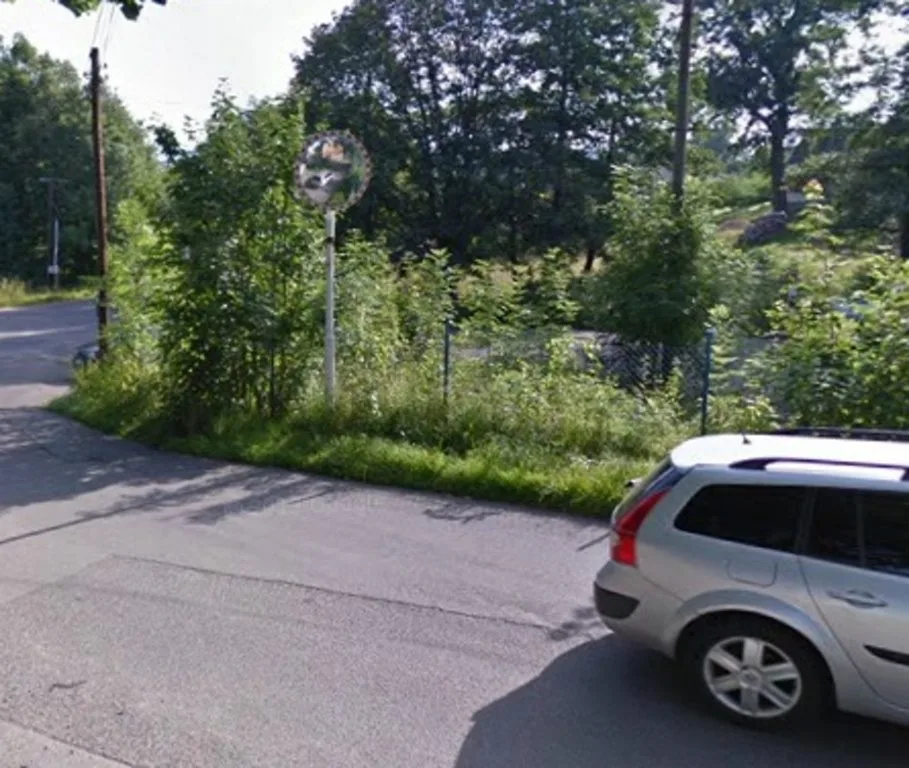Zrcadlo je pryč. Foto: Google.cz