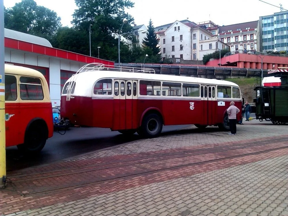 Den otevřených dveří ve vozovně dopravního podniku