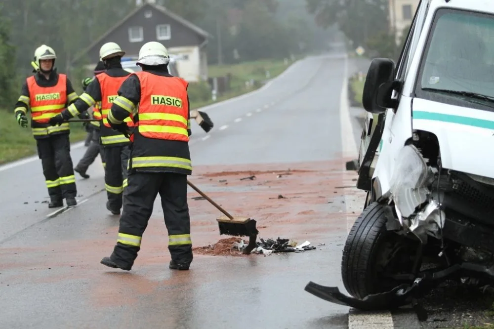 Nehoda u Dětřichova. Foto: HZSLK