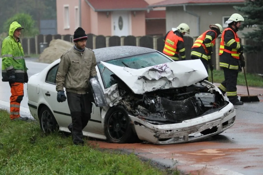 Nehoda u Dětřichova. Foto: HZSLK