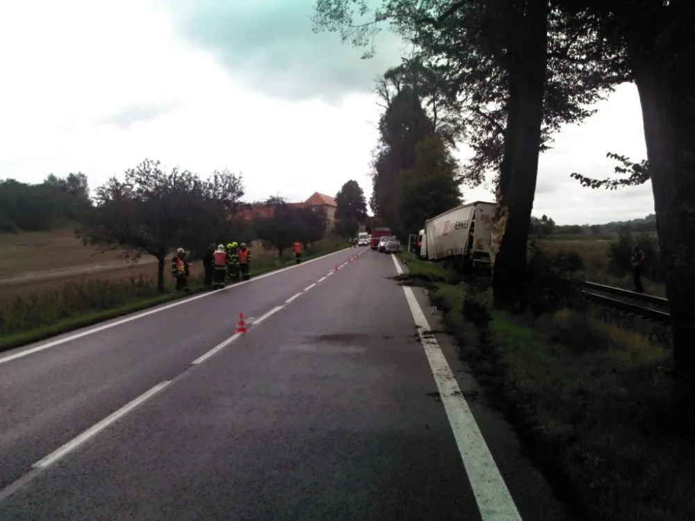 Nehoda kamionu u Sedmihorek. Foto: HZSLK