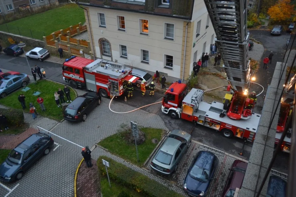 Požár v ulici Boženy Němcové. Foto: HZSLK