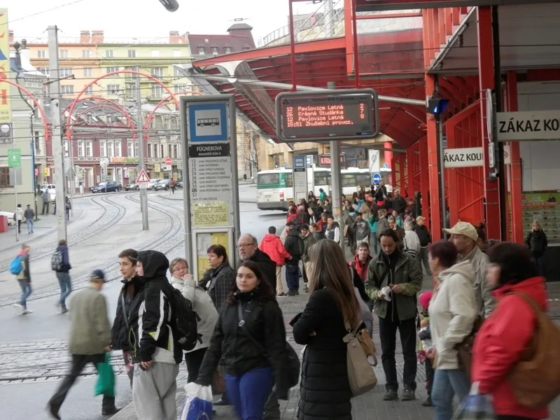 Terminál MHD doplnilo devět infotabulí. Foto: Petr Kračmar