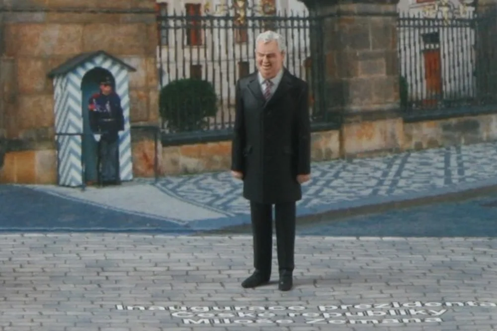 Zmenšený Miloš Zeman. Foto: Abrex.cz