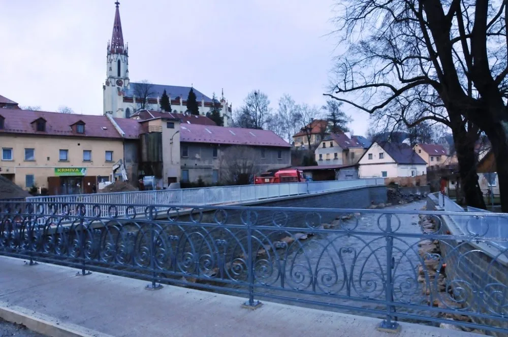 Secesní most, symbol povodní 2010 v Chrastavě. Foto: Kraj-lbc.cz