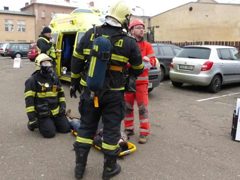 Čtrvteční cvičení v kasárnách. Foto: HZSLK