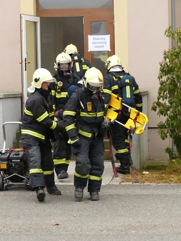 Čtrvteční cvičení v kasárnách. Foto: HZSLK