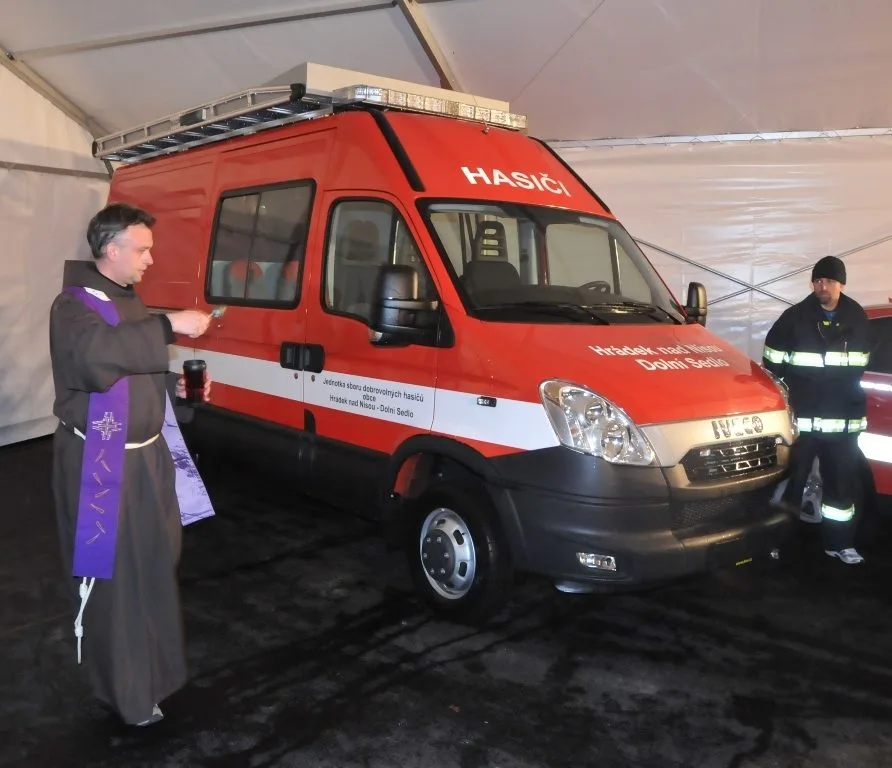Křest nového hasičského auta. Foto: Kraj-lbc.cz