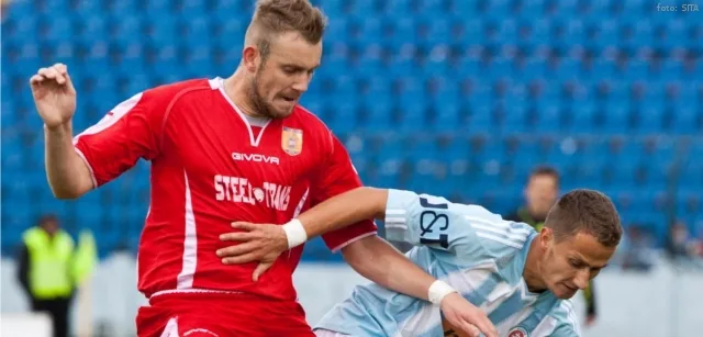 Juraj Hovančík (v červeném). Foto: Corgonliga.sk