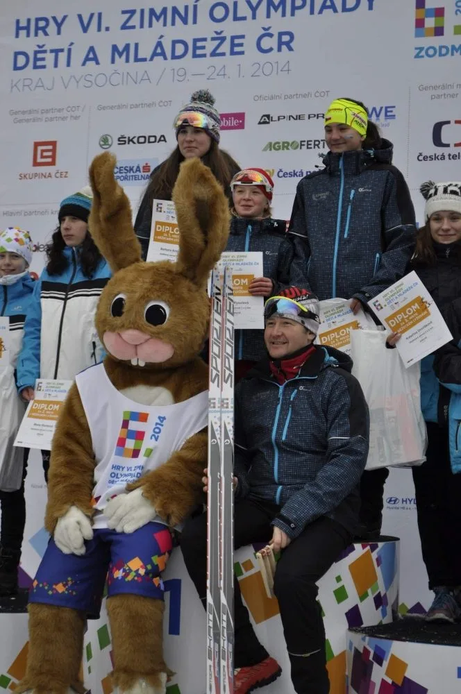 Vítězná štafeta dívek Libereckého kraje v běhu na lyžích