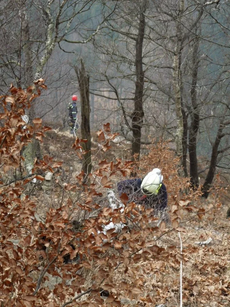 Záchrana psa byla fyzicky náročná. Foto: HZSLK