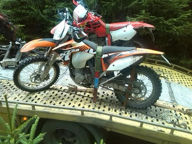 Oba muži přišli o své motocykly, zatím ale jen dočasně