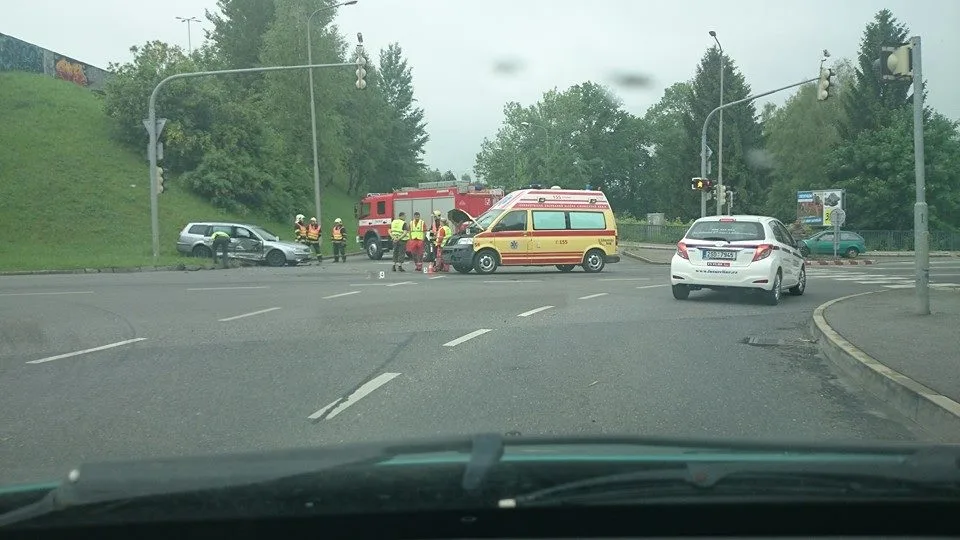 Nehoda se obešla bez zranění. Foto: Lukáš Šmakal