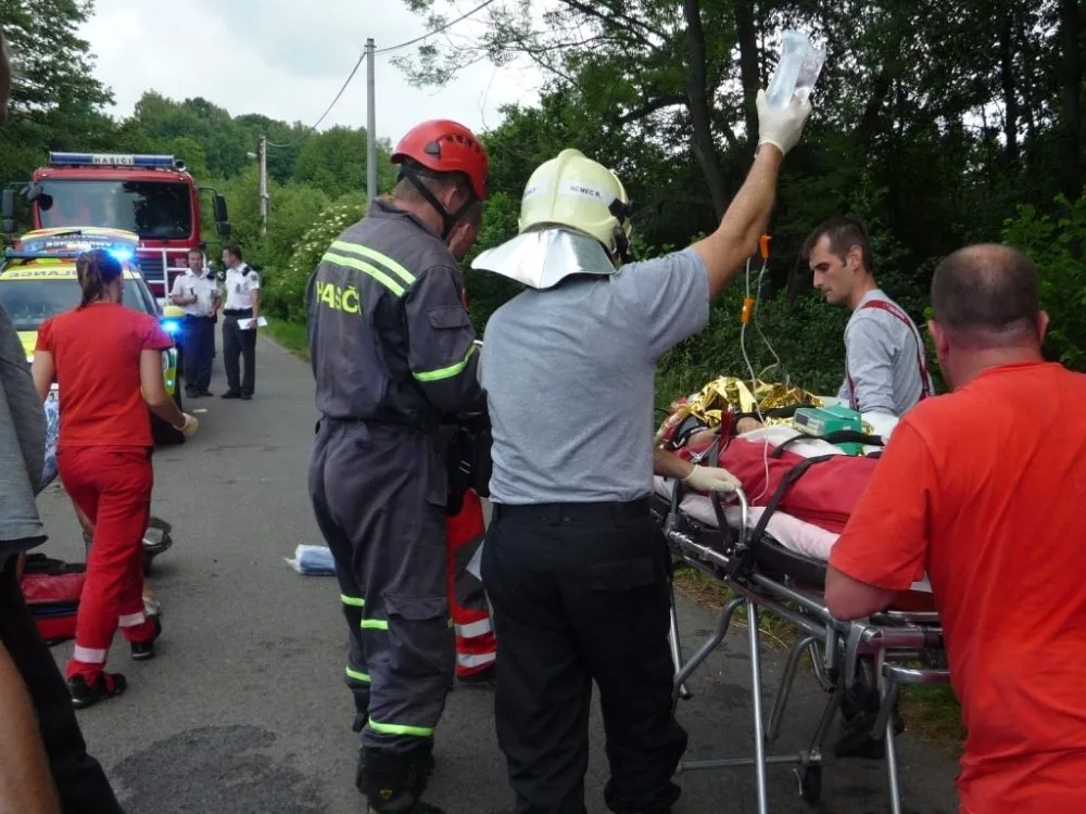 Nehoda u Mírové pod Kozákovem. Foto: HZSLK
