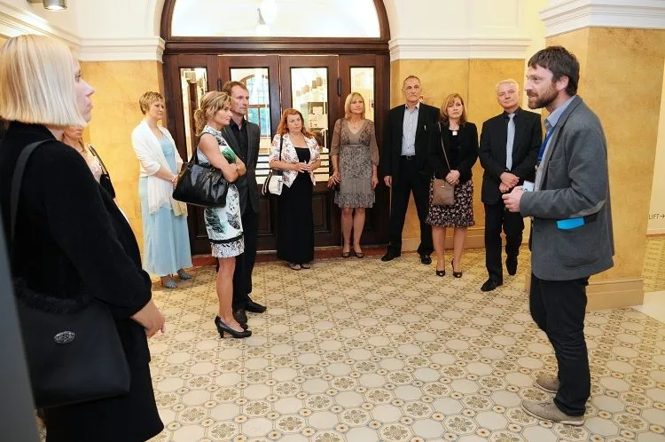 Galerijní večer v Lázních spojil víno a umění. Foto: Jan Král