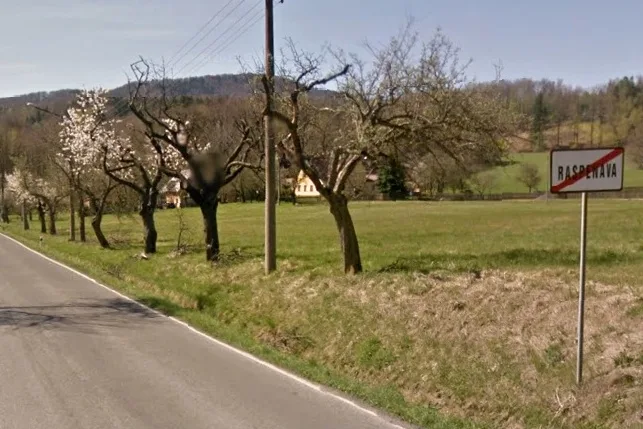 Od dneška neprojedete přes Oldřichov. Foto: google.cz