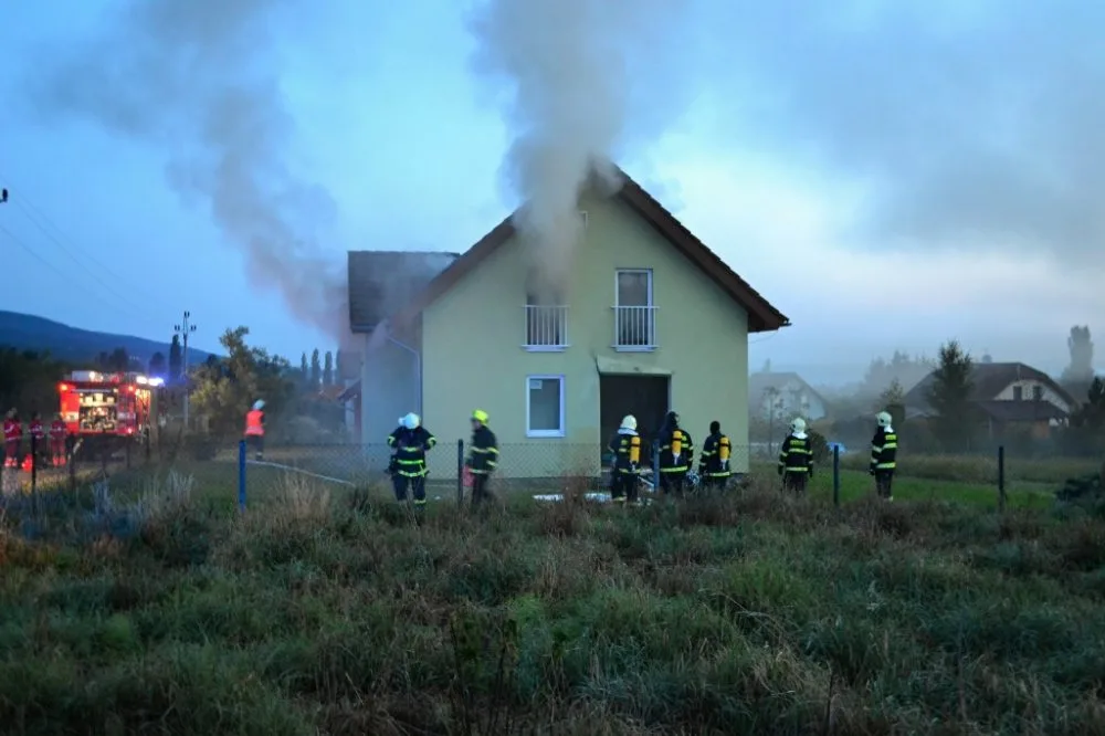 Požár domu Minkovice_01